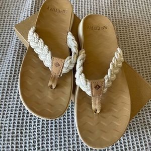 Sperry thong braid flip flop